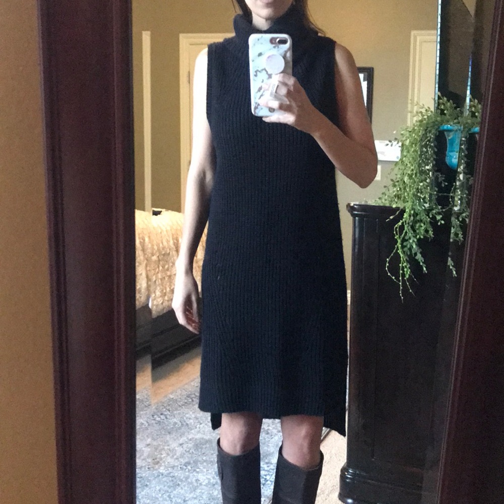 MSSP sleeveless sweater dress